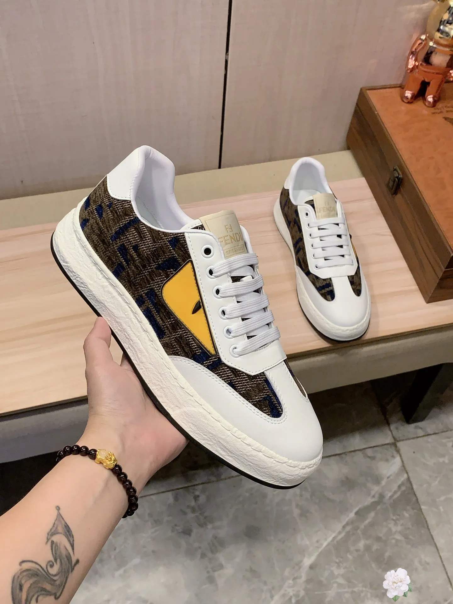 Men's men's shoes 💰420💰💰🎩🎩[Lightning][Lightning] "FENDI*" The latest and most popular casual shoes, top brand [Seduce] luxury ~ purchasing agent, top quality ~. [Strong] The upper is made of imported breathable cowhide with fabric material ➕ Breathable sheepskin feet (•) and fine workmanship. The original stylish and stylish soft rubber wear-resistant and non-slip outsole is light and comfortable on the feet. The real thing looks better when photographed in person. No. 122: code: 38-44, 5️⃣ colors selected
